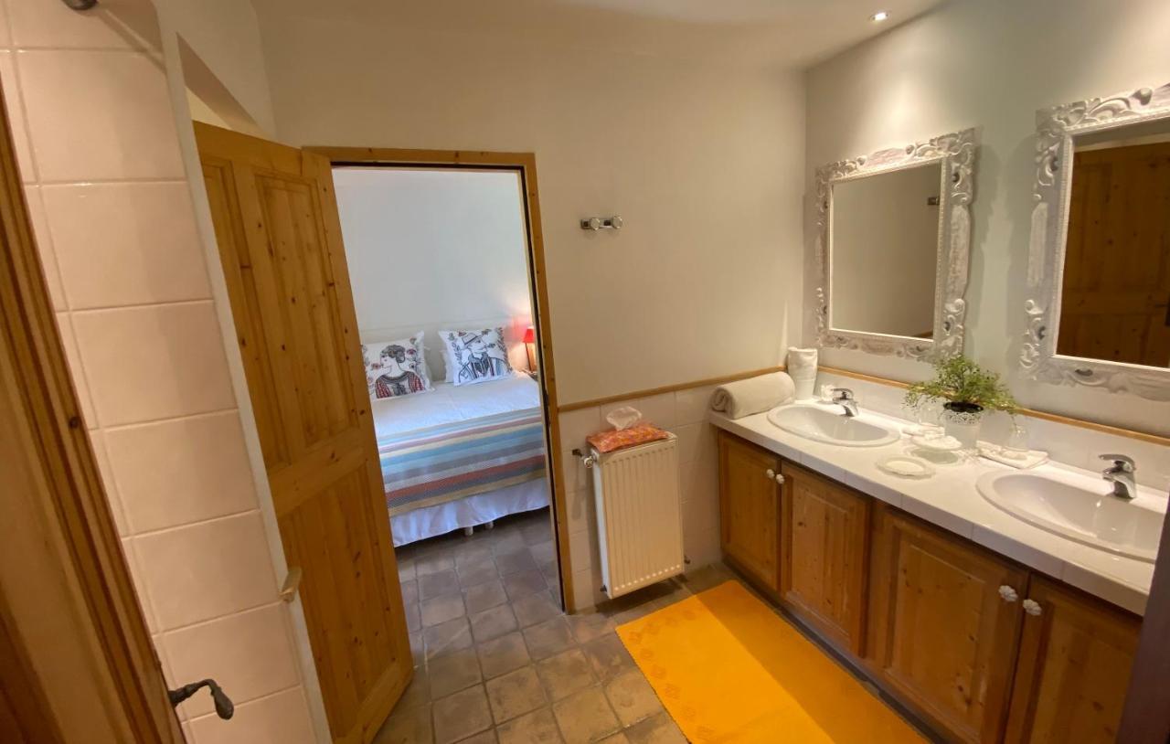 Bed and Breakfast La Ferme De Gigognan Awinion Zewnętrze zdjęcie